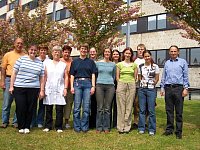 Die Abteilung kologische und Pflanzen-Biochemie (Frhjahr 2006)
H. Tintemann, D. Meiner, E. Hoffart, E. Funke, E. Pschel, C. Hermsen, A. Brutigam, I. Grebe, P. Natan, C. Bleuel, D. Wesenberg, A. M. Mller, G.-J. Krau